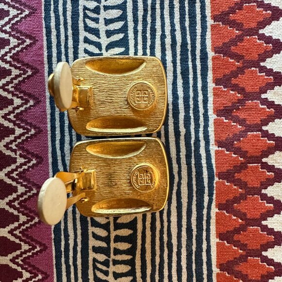 Givenchy Amber Resin and Matte Gold Vintage Clip on Earrings - Picture 2 of 6